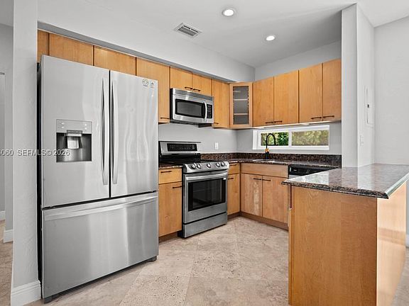 4th image of 11222 NE 9th Ave