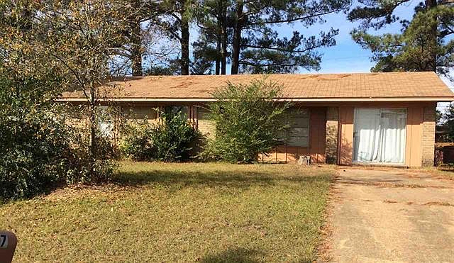 1st image of 717 Bluebonnet Dr