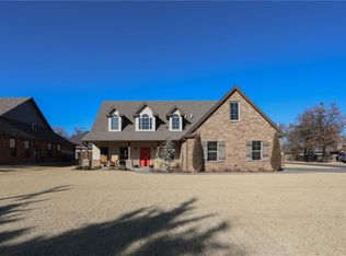 9043 Nawassa Dr, Midwest City, OK 73130