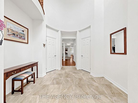 3rd image of 98 Fitzmaurice Dr