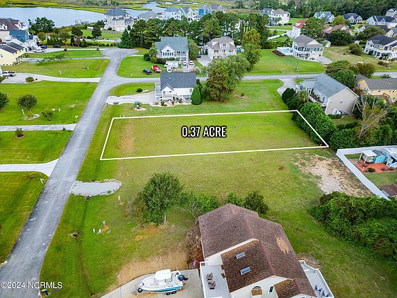 5th image of 111 Hickory Nut Court