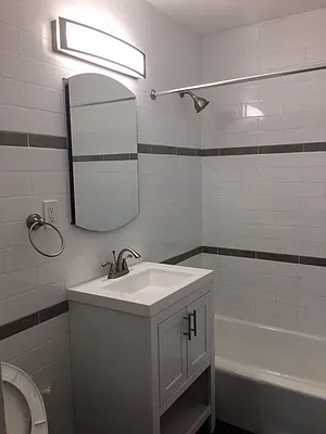 Rented by Rhona Realty | media 33
