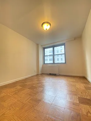 Rented by Bond New York | media 4