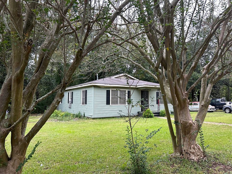 2nd image of 2354 Willowdale St