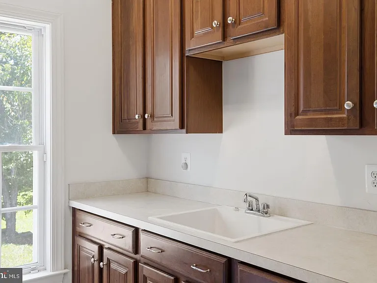 14140 Seneca Rd — Photo 42