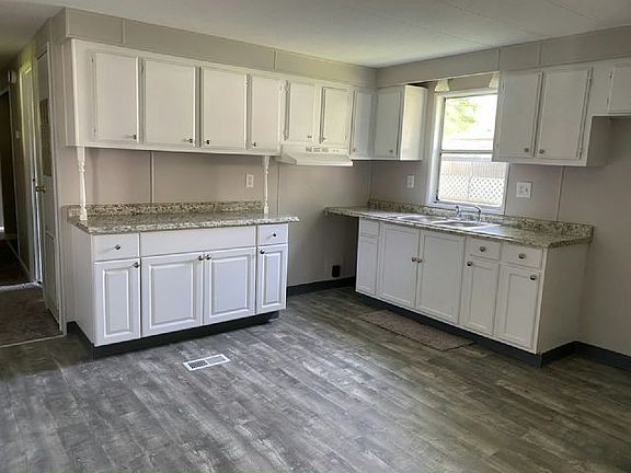 5th image of 126 Quarry Hill Est #126