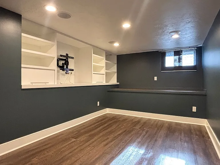 953 E Lowell Ave — Photo 37