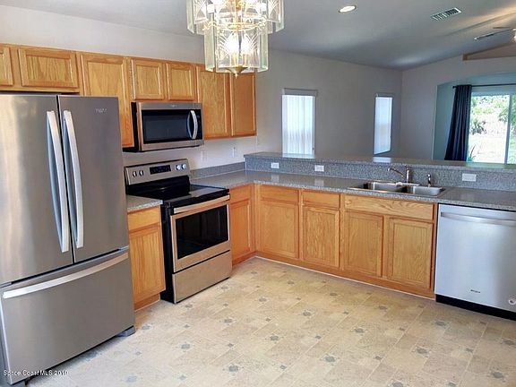 3rd image of 2290 Savannah Blvd