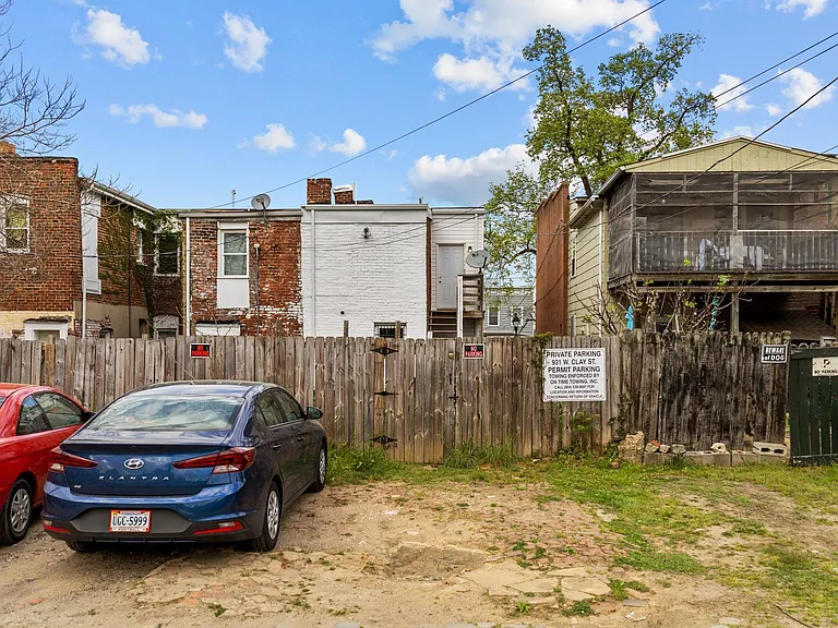 931 W Clay St — Photo 18