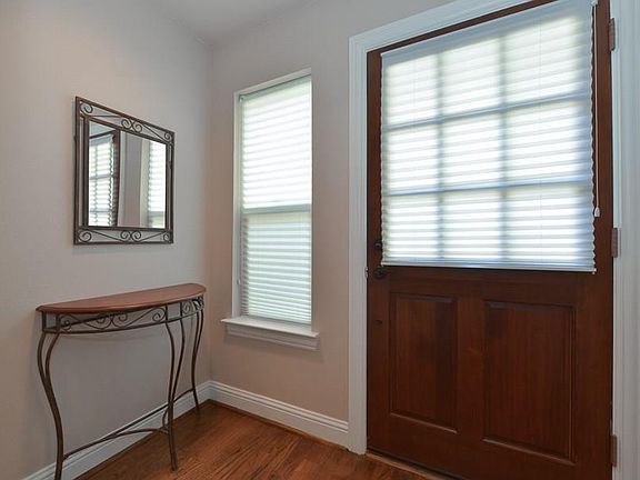 2nd image of 3430 McFarlin Blvd APT 4