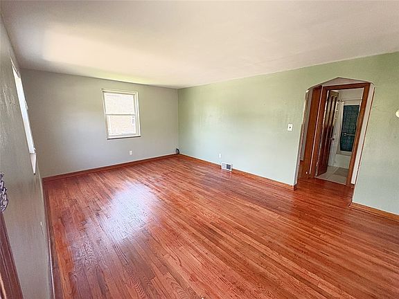 2nd image of 3109 Aniray Cir