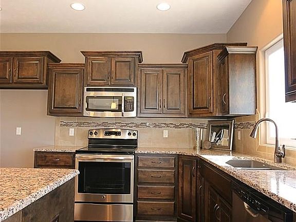 5th image of 12553 Cove Hollow Dr
