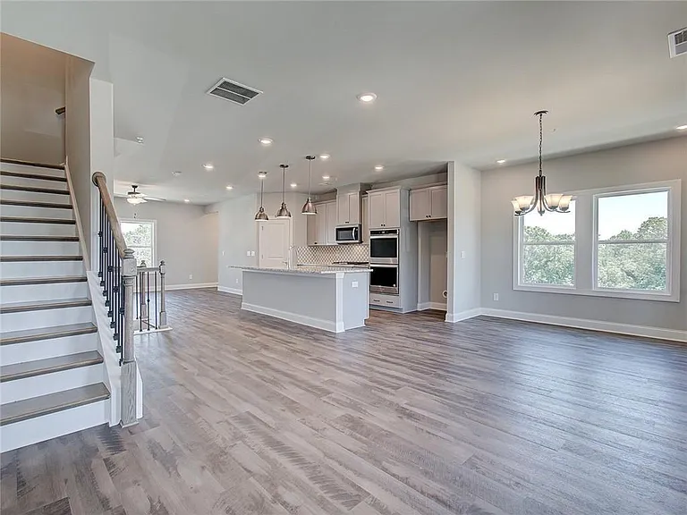 1095 Knoxboro Ln — Photo 21