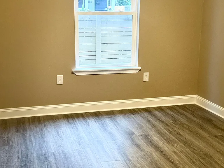 2306 Carrollton Ave — Photo 29