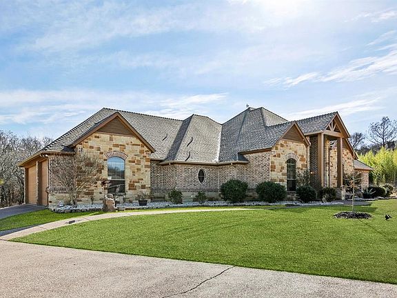 3rd image of 156 Stone Canyon Cir