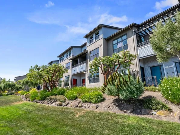 2853 Regatta Drive, Oakland, CA 94601