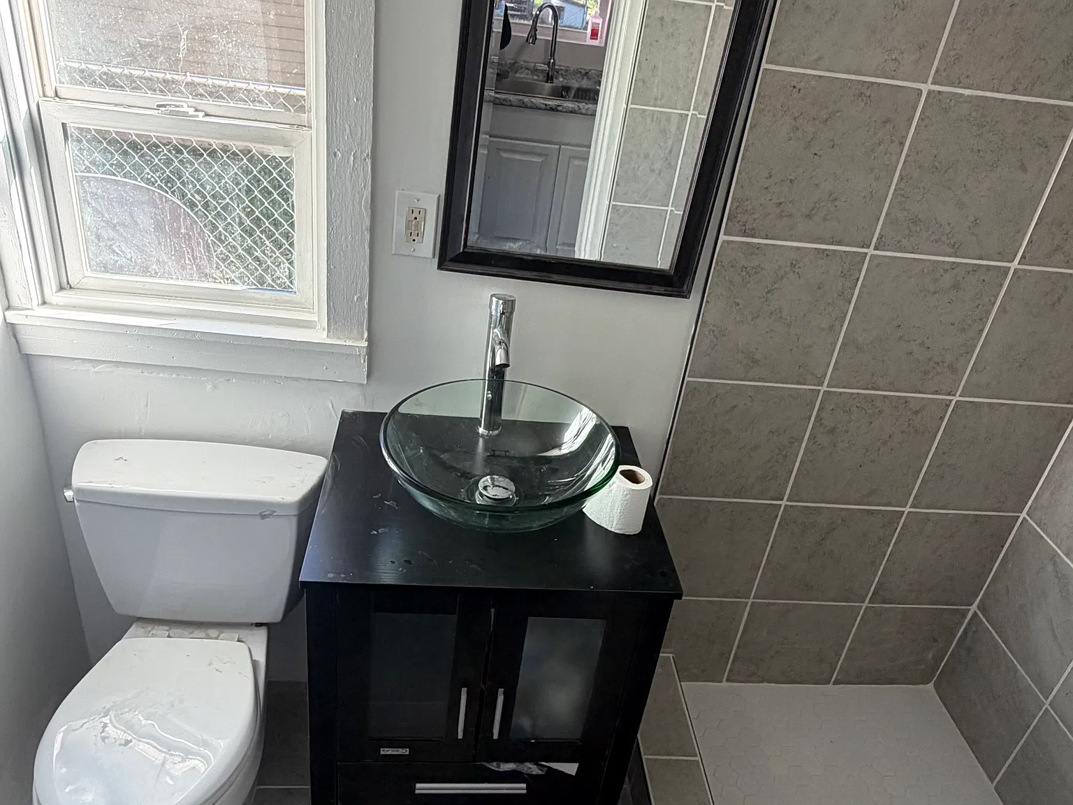 5 bed, 1700 sqft, $2,500 — Photo 3