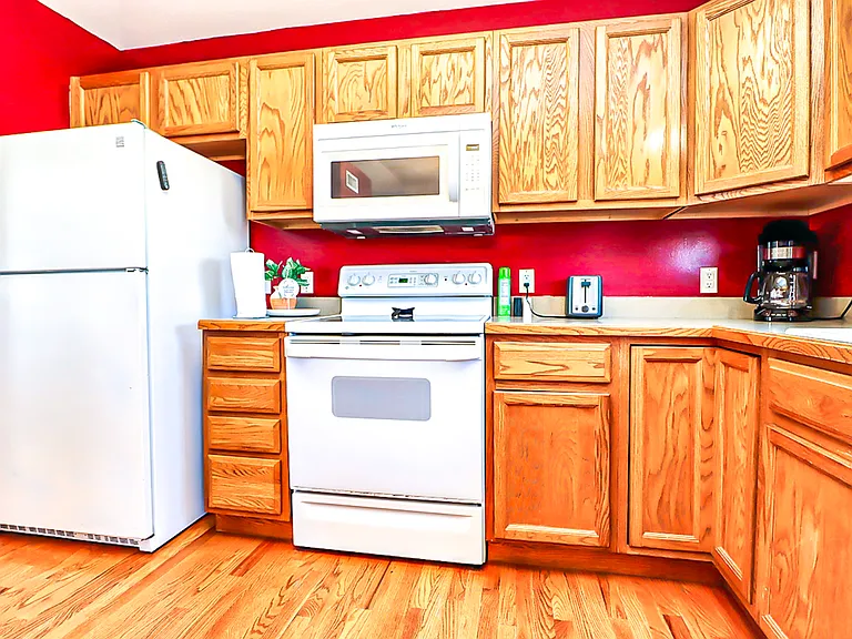 1524 Hilltop Rd — Photo 8