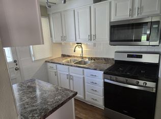 1901 N Hanley Rd, Saint Louis, MO 63114