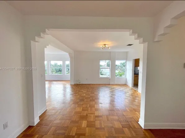 4035 N Meridian Ave #Penthouse, Miami Beach, FL 33140