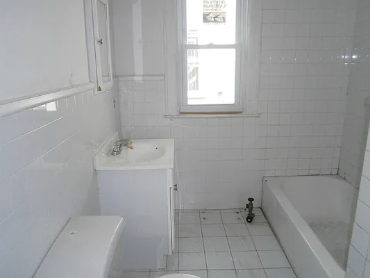 Rented by Realty Collective | media 19