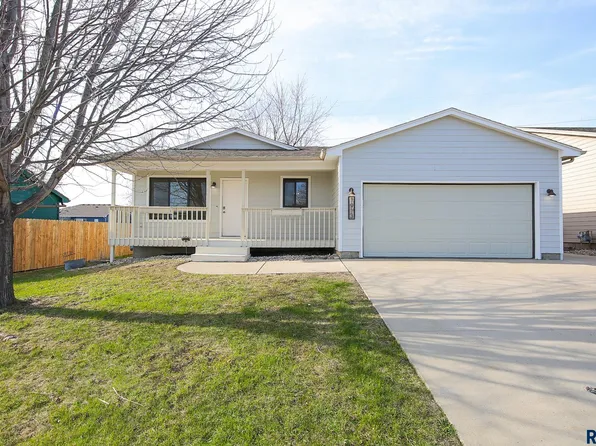 7913 W Stoney Creek St, Sioux Falls, SD 57106
