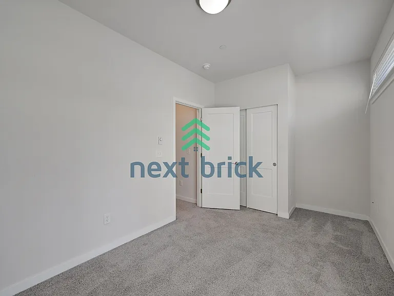 10945 NE 189th Pl #F — Photo 15