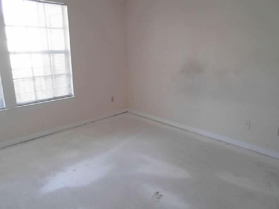 4th image of 6178 Westgate Dr APT 204