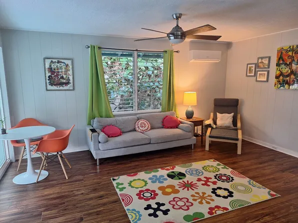 630 Auwai St, Kailua, HI 96734
