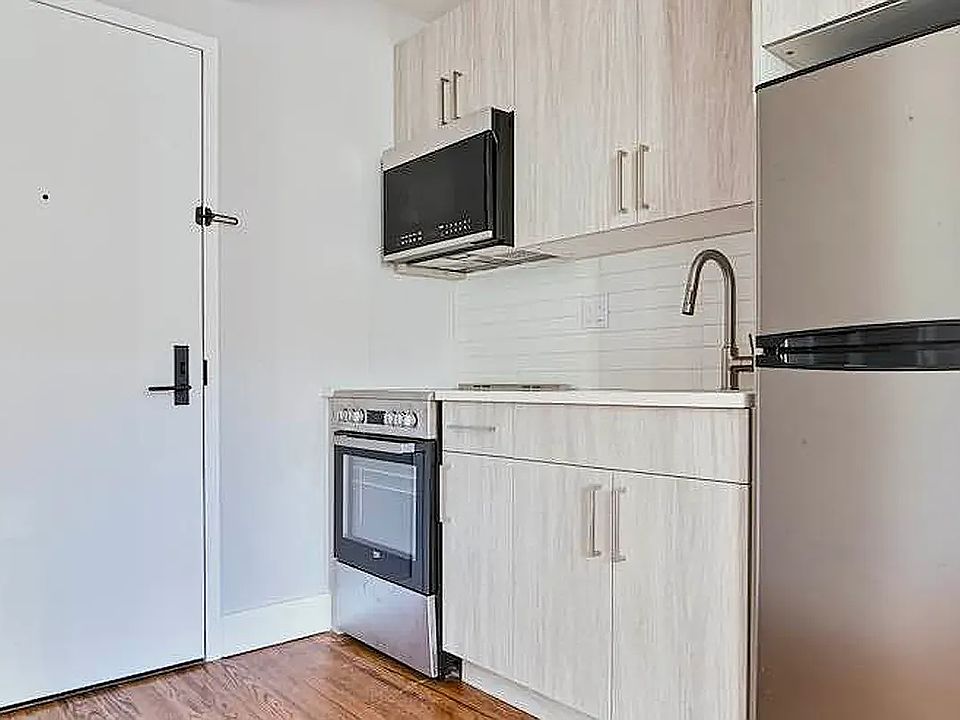 1st image of 195 Underhill Ave #2R
