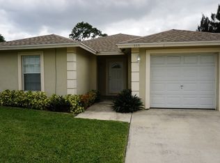 555 W 4th St, Riviera Beach, FL 33404