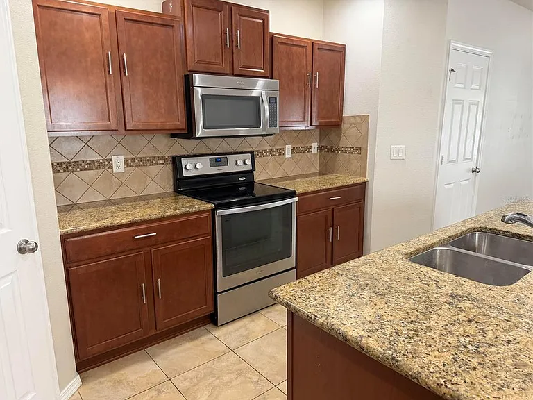4723 Somerset Hill Ln — Photo 5