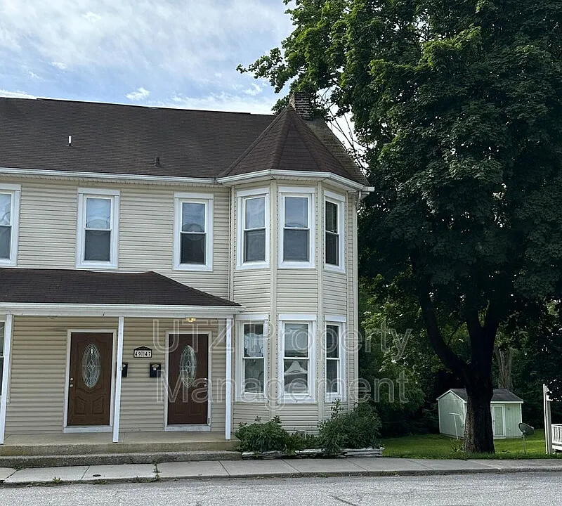47 Middle St