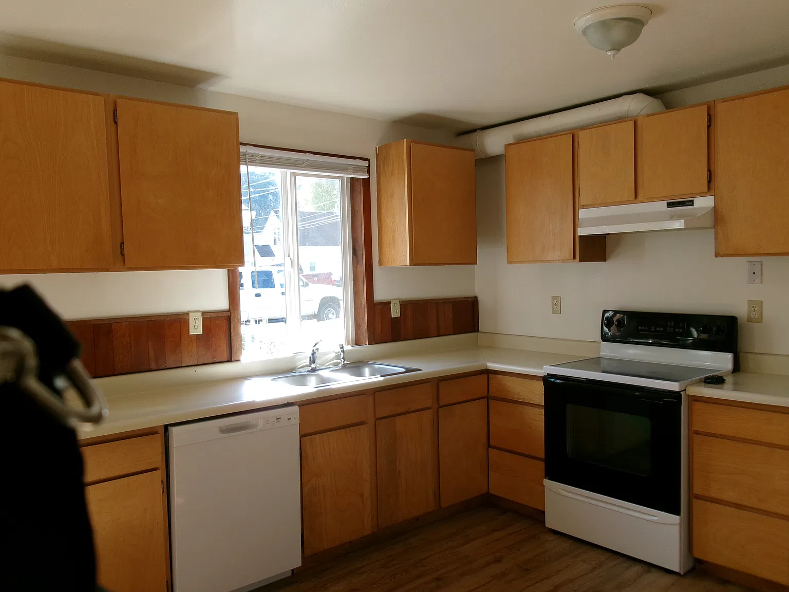 3 bed, 1100 sqft, $1,150 — Photo 4