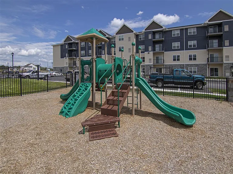 Blue Ridge Apartments — Photo 17