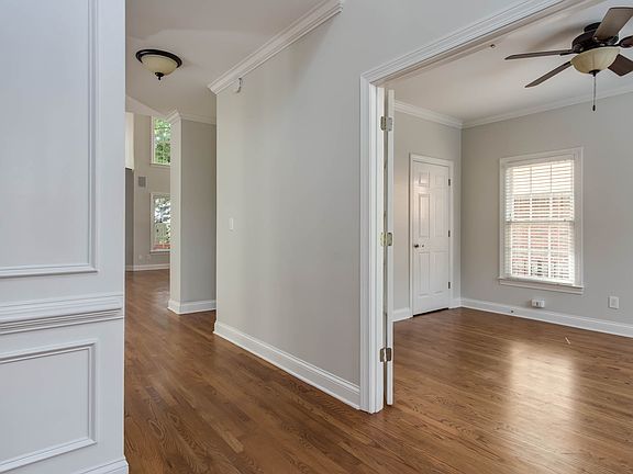 4th image of 1107 Childers Ct NE