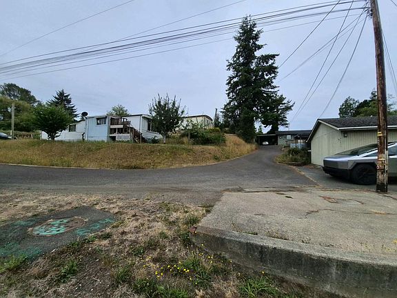 4th image of 63608 4th Rd