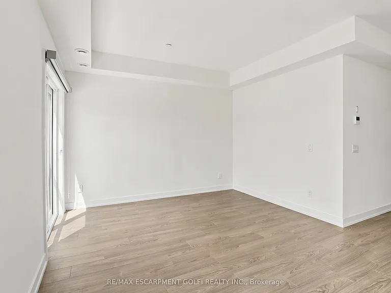16 Melbourne Ave #307B — Photo 6