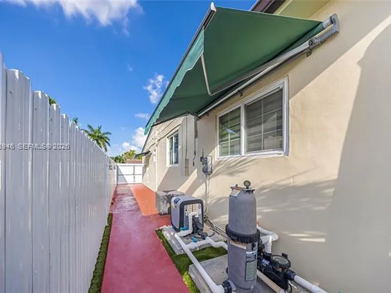 5862 W 2nd Ct #5862 — Photo 39