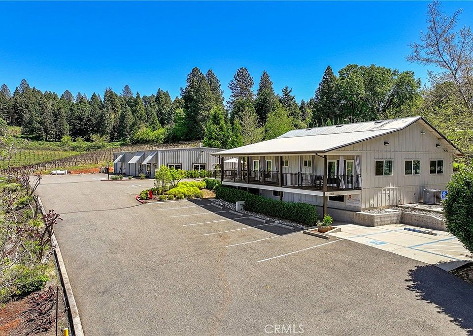 1st image of 2875 Larsen Dr