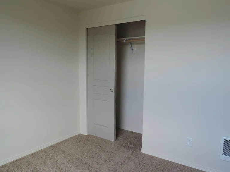 3030 SW Juniper Ave — Photo 10
