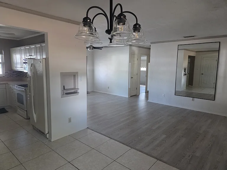 3056 Browning St — Photo 4