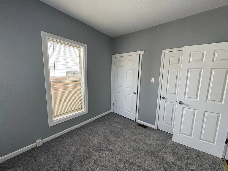 439 N Forest Ave — Photo 12