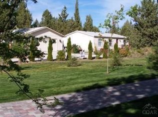 1060 SE Castlewood Dr, Bend, OR