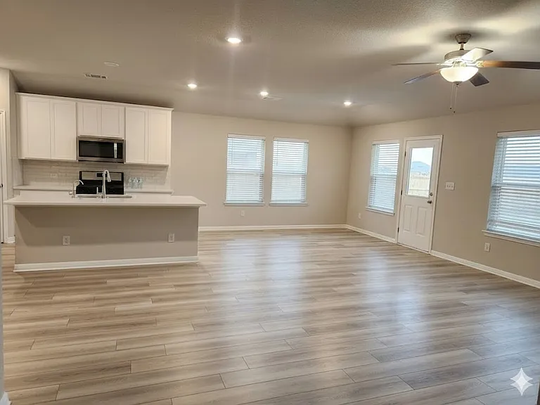 104 Bankside Dr — Photo 49