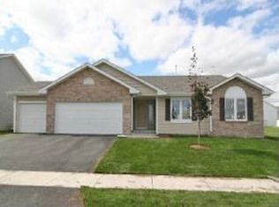 898 St Croix Ln, Belvidere, IL 61008