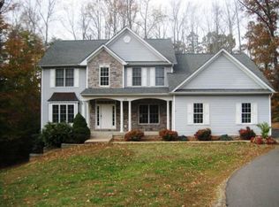 50 River Acres Ln, Fredericksburg, VA 22406