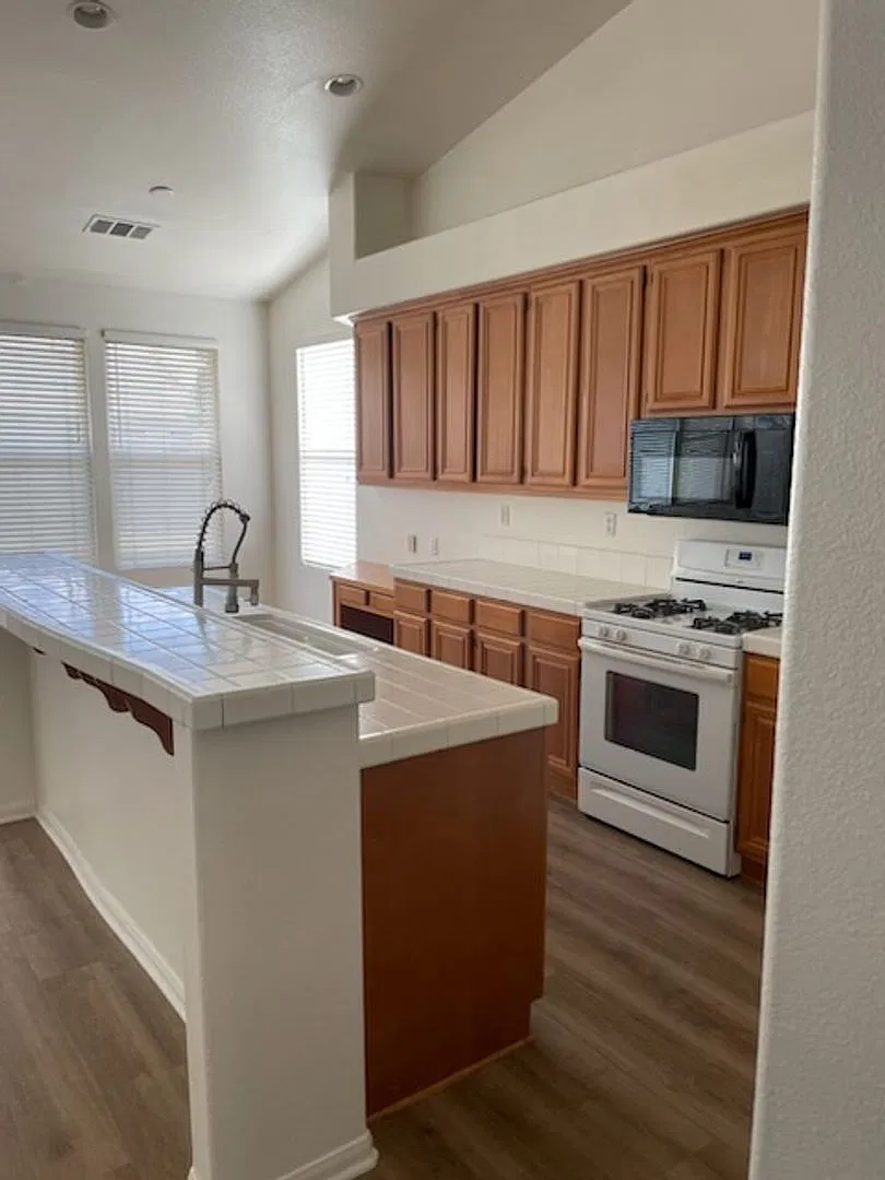 4 Bedroom, 2 Bath House for Rent in East Hemet - Available Now! — Photo 4