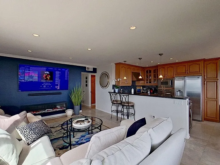 21722 Ocean Vista Dr #D — Photo 7
