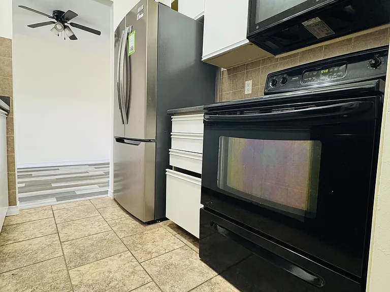 148 Conway Dr #111 — Photo 5
